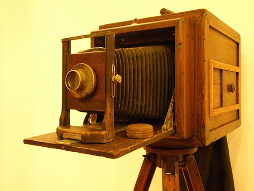 نام: 007- old camera.jpg نمایش: 276 اندازه: 124.2 کیلو بایت