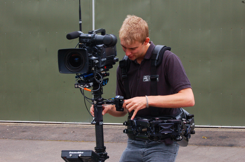 نام: Services - Steadicam.jpg نمایش: 196 اندازه: 183.1 کیلو بایت