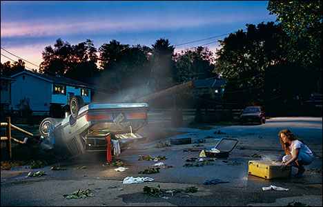 نام: gregory crewdson 6.jpeg نمایش: 236 اندازه: 47.5 کیلو بایت